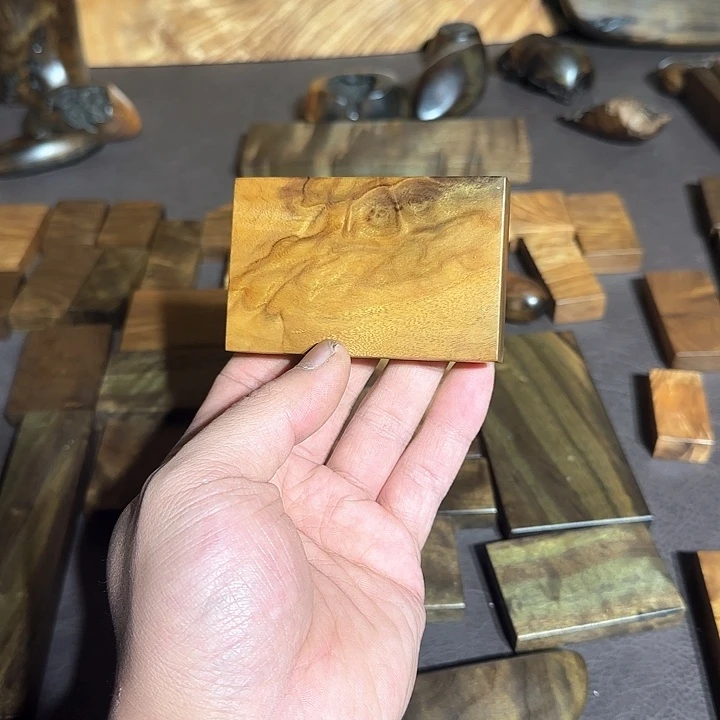 阿***艺阴沉木直播间一物一拍截图