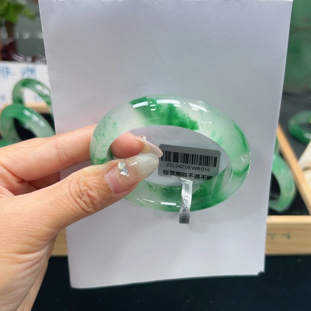 落***尘未镶嵌手镯石英质玉➕佳佳57