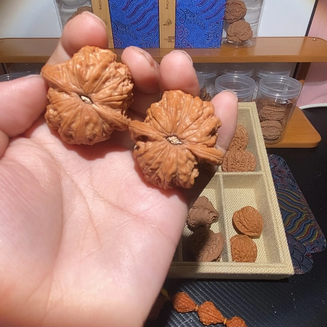 吊坠文玩核桃血麒麟