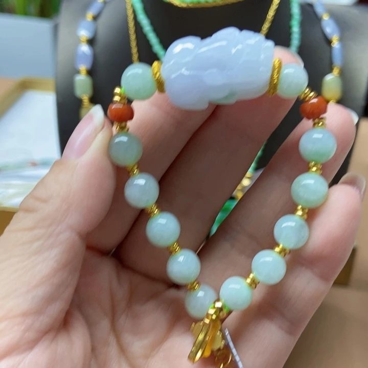 翡翠未镶嵌颈饰手串