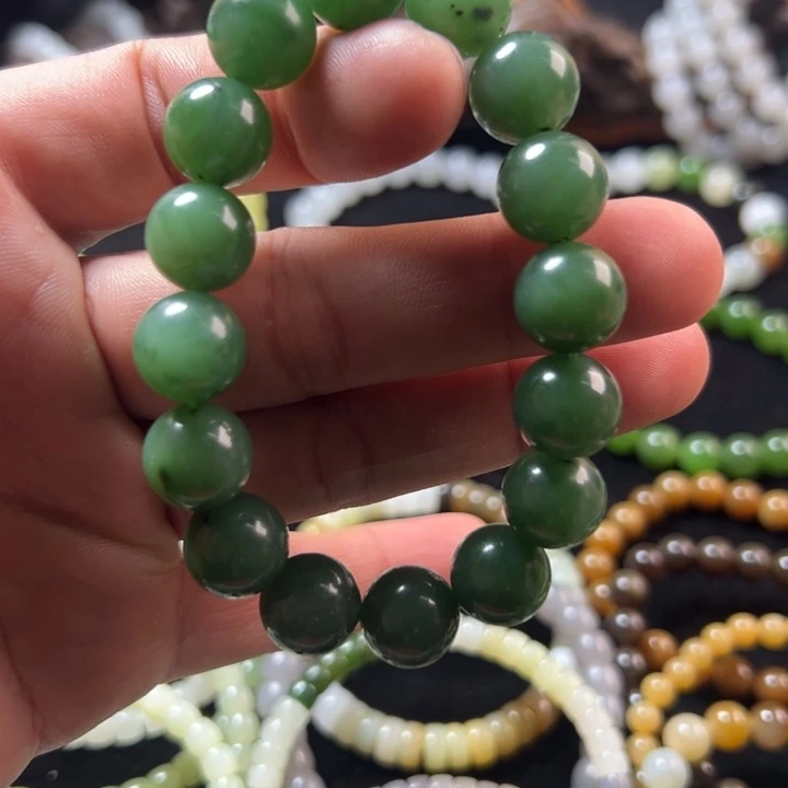和田玉未镶嵌手串