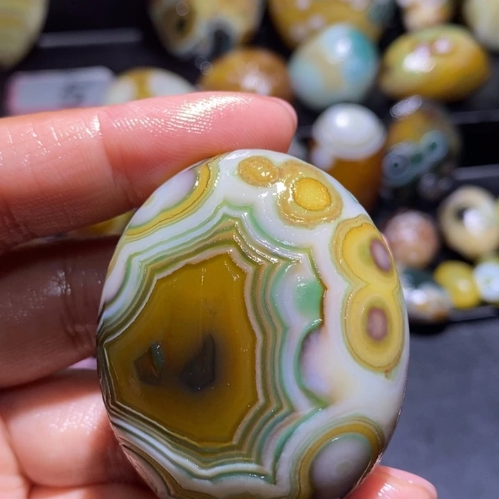 玛瑙/玉髓未镶嵌珠宝半成品48