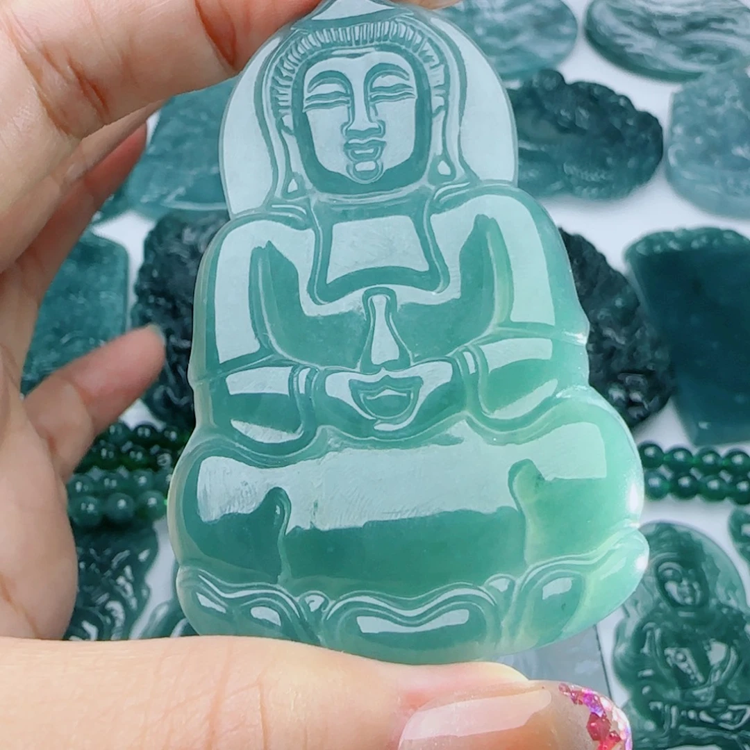翡翠未镶嵌颈饰多样性发货天然的A货翡翠