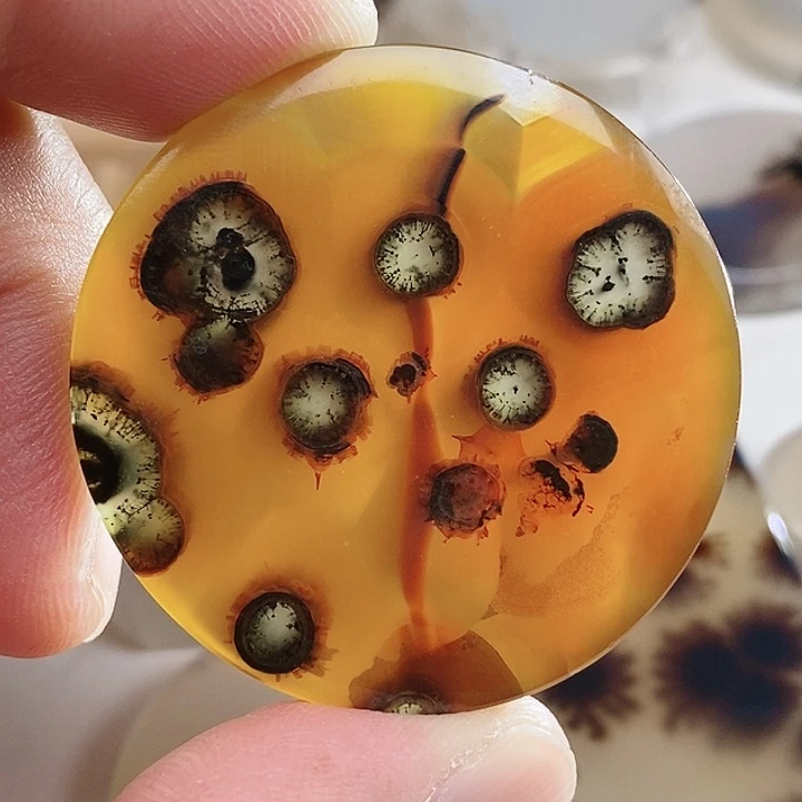 未镶嵌奇石玛瑙/玉髓亿*田