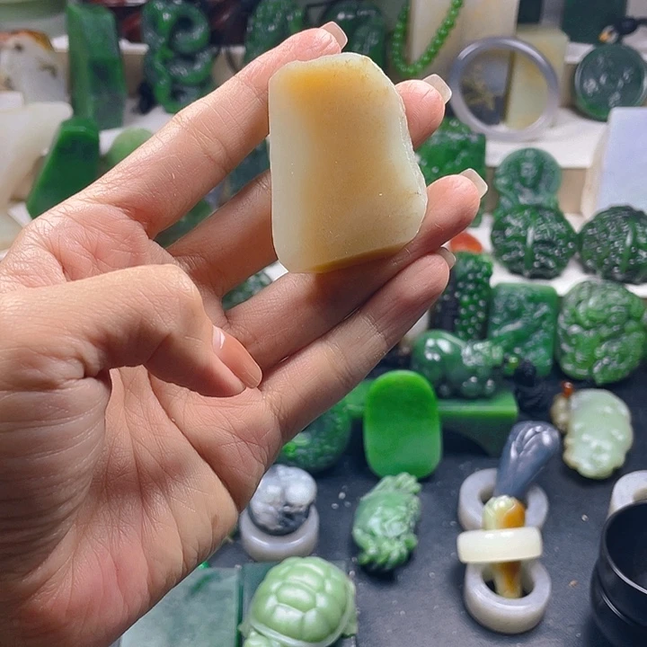 和田玉未镶嵌珠宝半成品