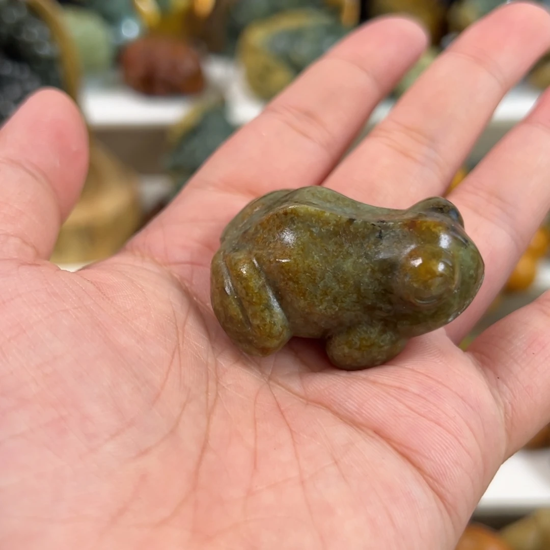岫岩河磨玉（透闪石质玉）未镶嵌把件