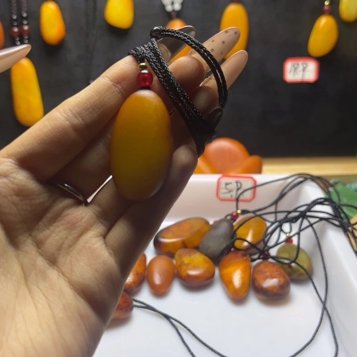 煜***峥未镶嵌和田玉（糖玉）珠宝半成品