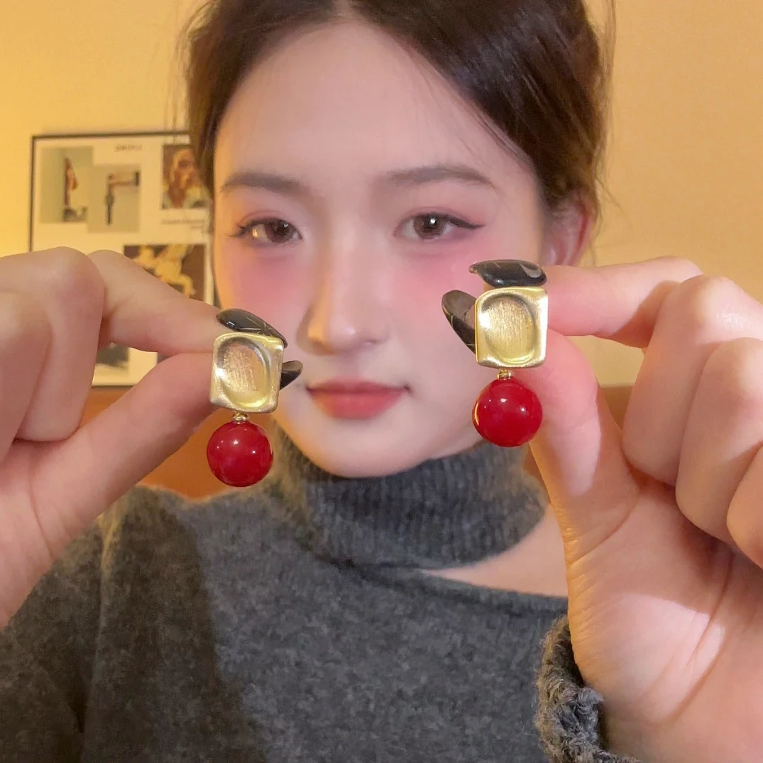 铜合金耳饰 「新年好运」2026新款红色珍珠流苏耳钉耳环高级感耳饰