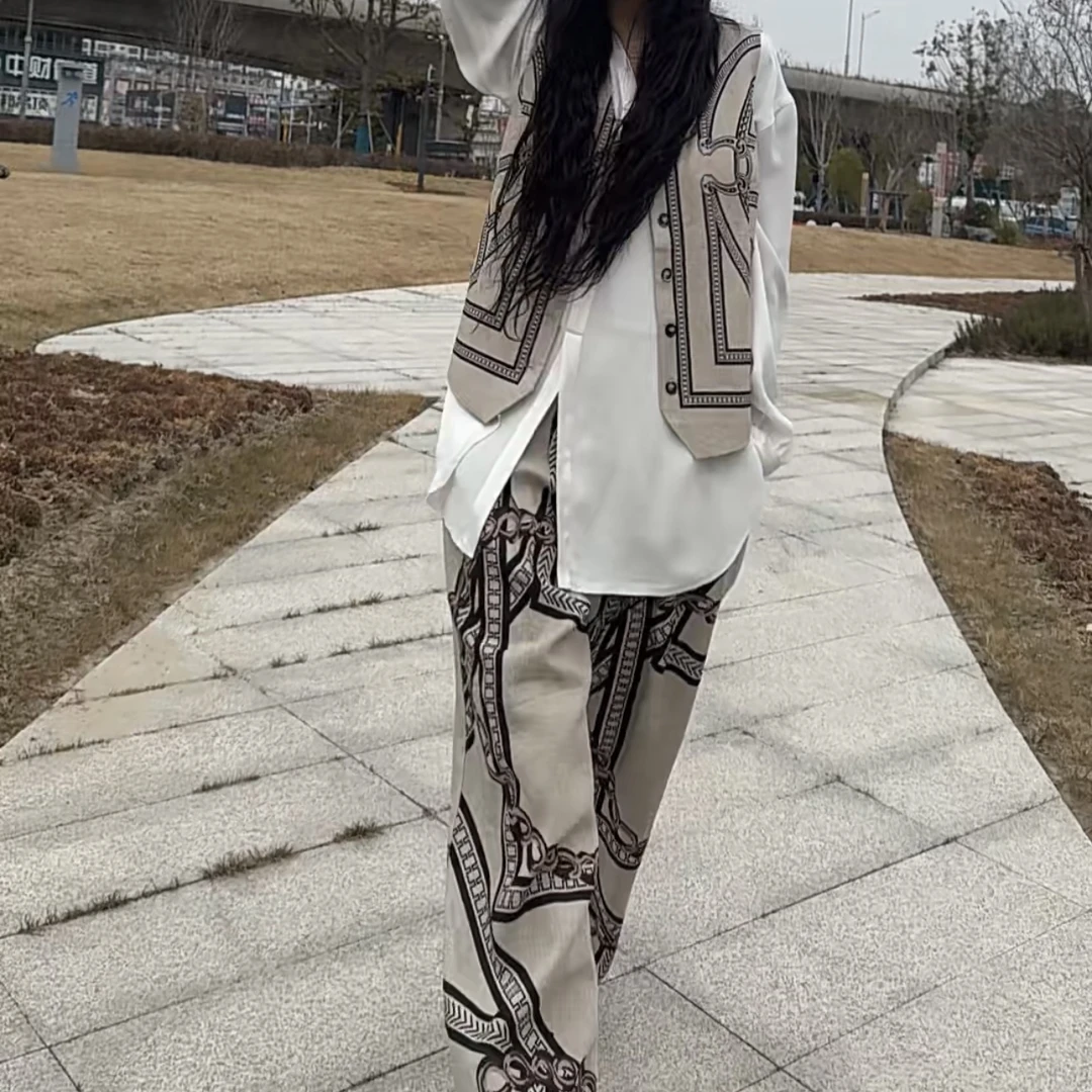 【周周家】链条图形设计感个性早春新款马甲阔腿裤两件套时尚套装