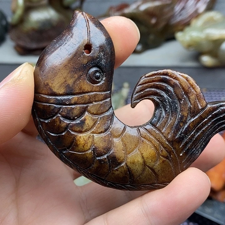 未镶嵌蛇纹石玉颈饰