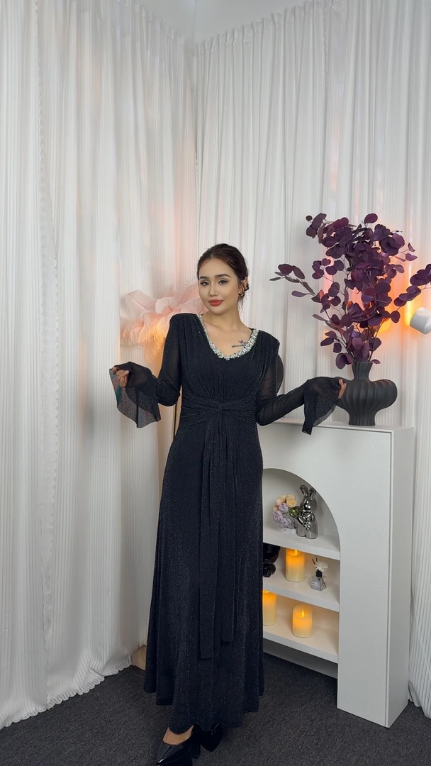 重工钻石v领连衣裙新款女法式修身显瘦气质长裙