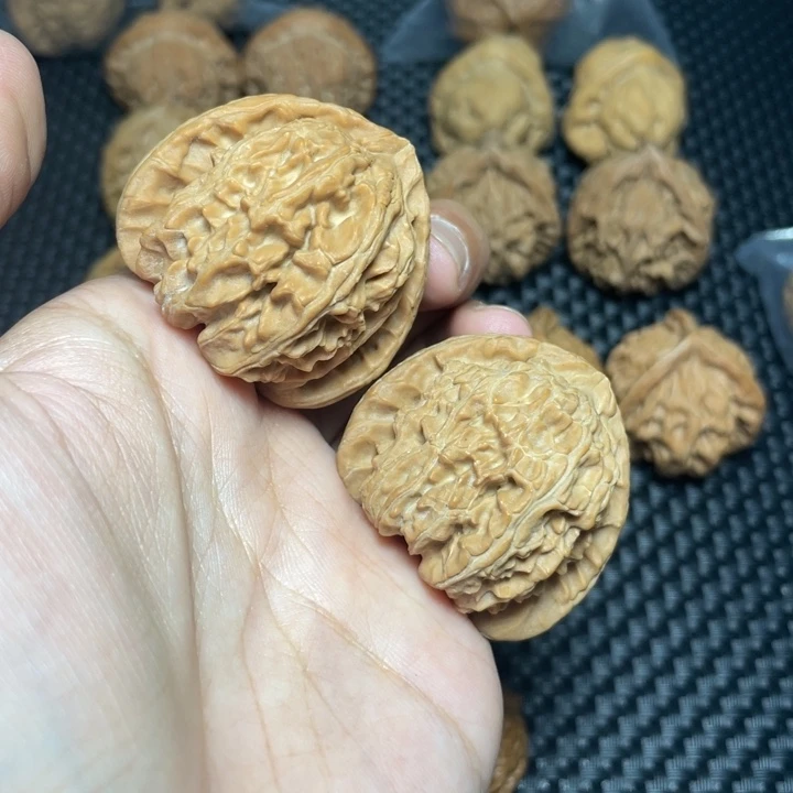 把件文玩核桃40三角白