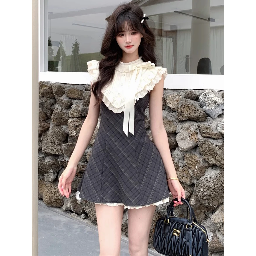 法式复古蕾丝拼接格纹连衣裙女夏季富家千金感收腰显瘦无袖短裙子