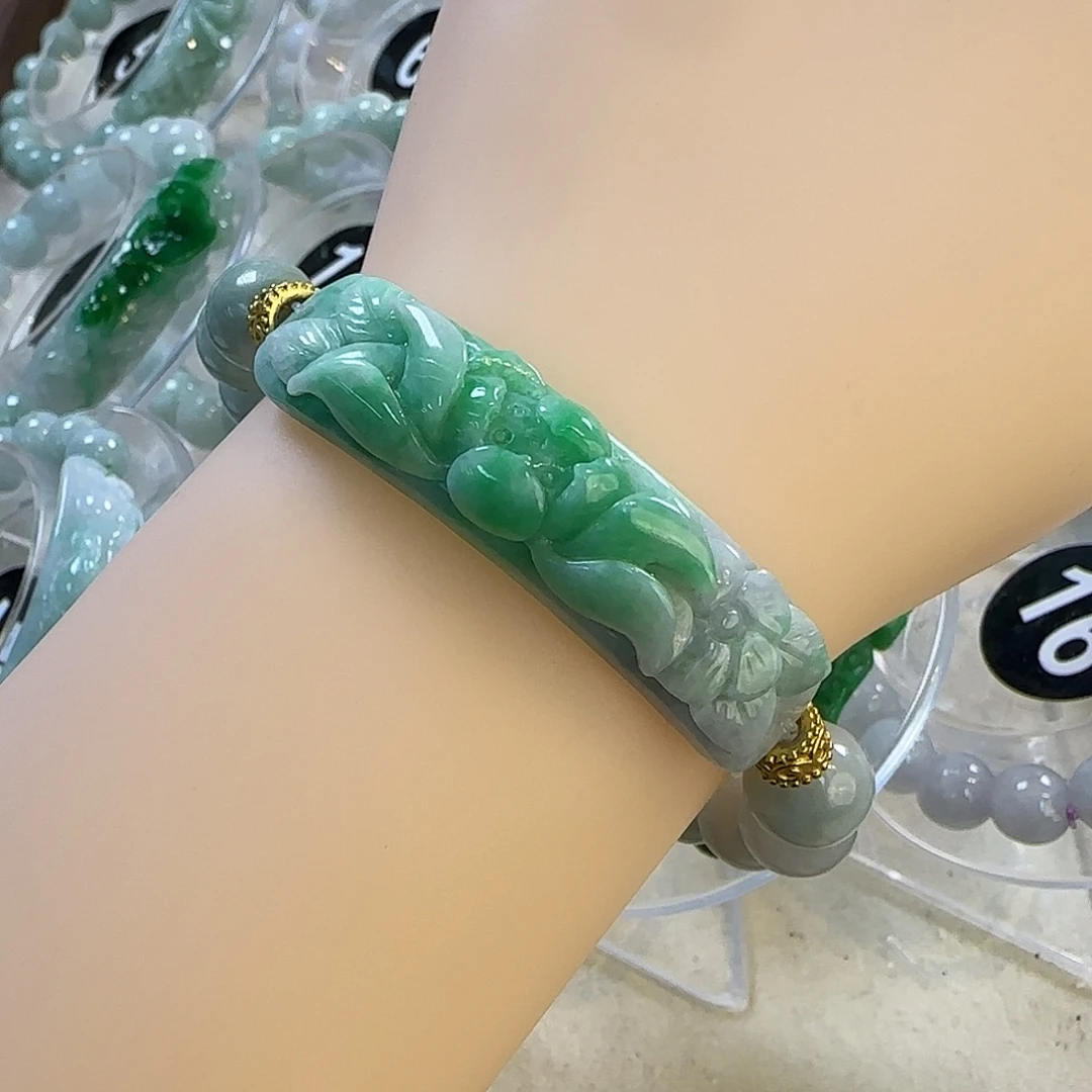 翡翠未镶嵌颈饰手牌5257