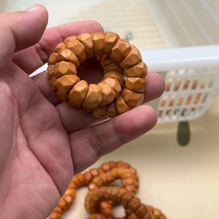 吊坠白玉菩提油点304