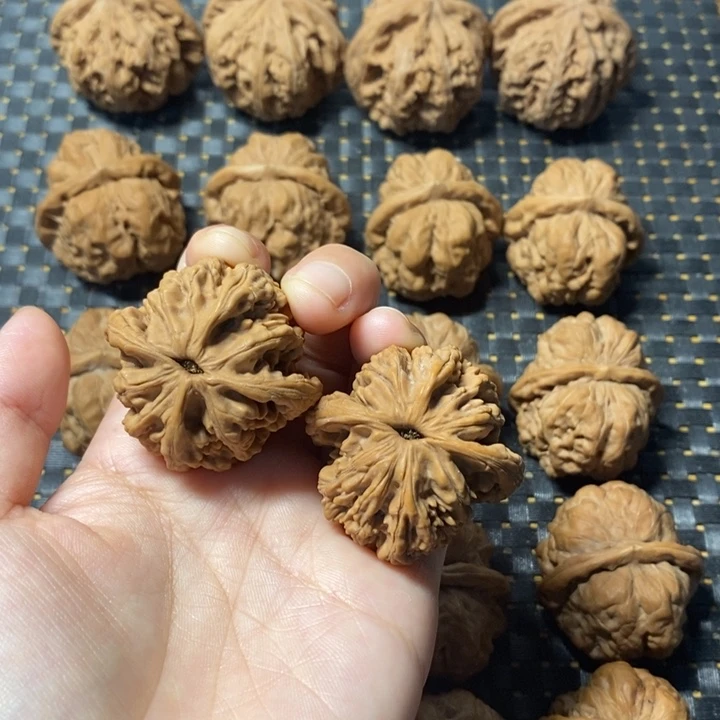 核桃其他允****生三角白。 39