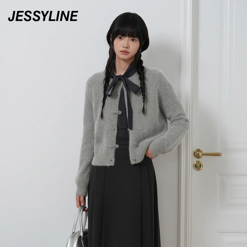 jessyline冬季新款女装 杰茜莱纯色针织开衫女毛衣 442104010