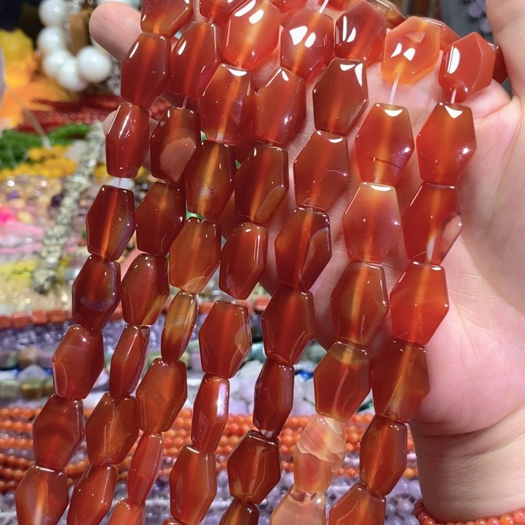 玛瑙/玉髓未镶嵌珠宝半成品红玛瑙菱形块一条卡15*20mm
