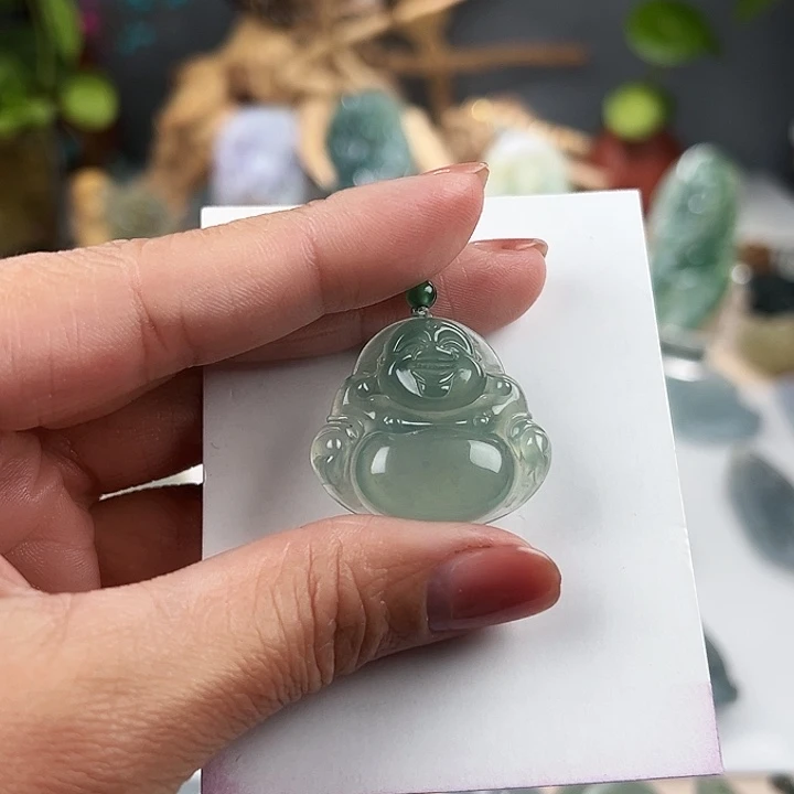 翡翠未镶嵌颈饰佛公