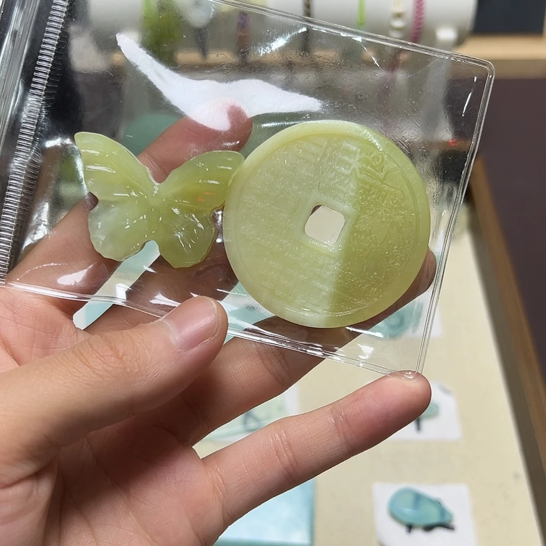 蛇纹石玉合金颈饰
