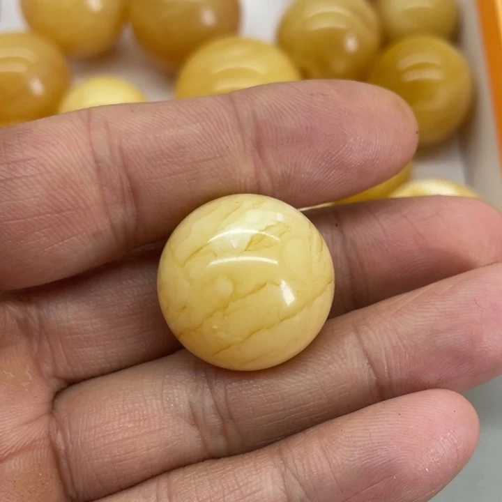 琥珀裸石未镶嵌姜*胖蜜蜡圆珠
