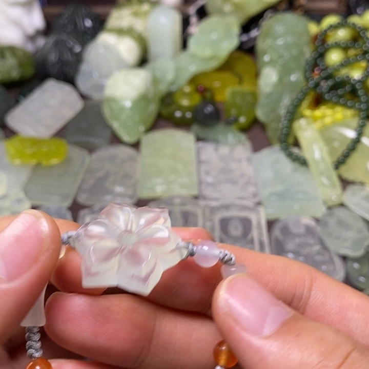 岫玉未镶嵌岫玉颈饰