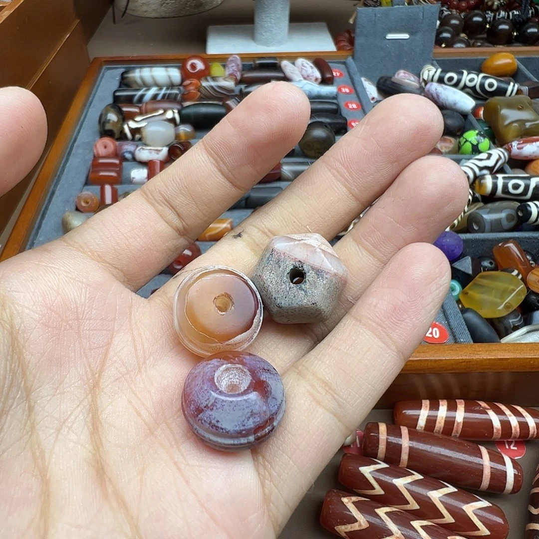 A****玛瑙/玉髓未镶嵌珠宝半成品