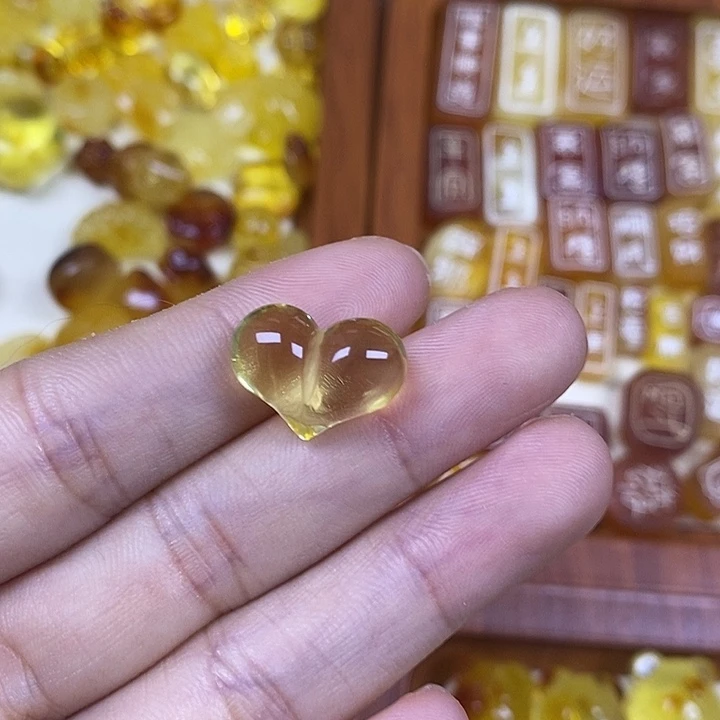 橄榄核吊坠小屁桃67