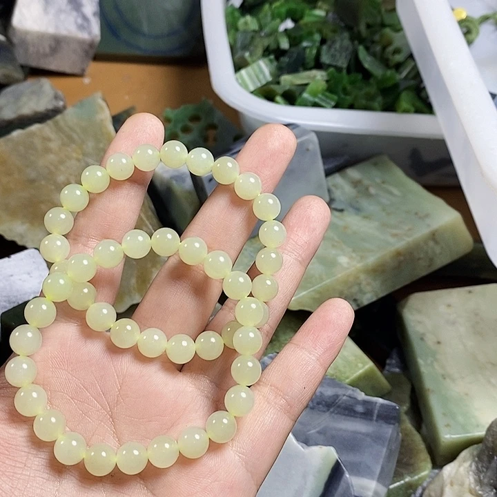 用***4和田玉（糖玉）未镶嵌珠宝半成品