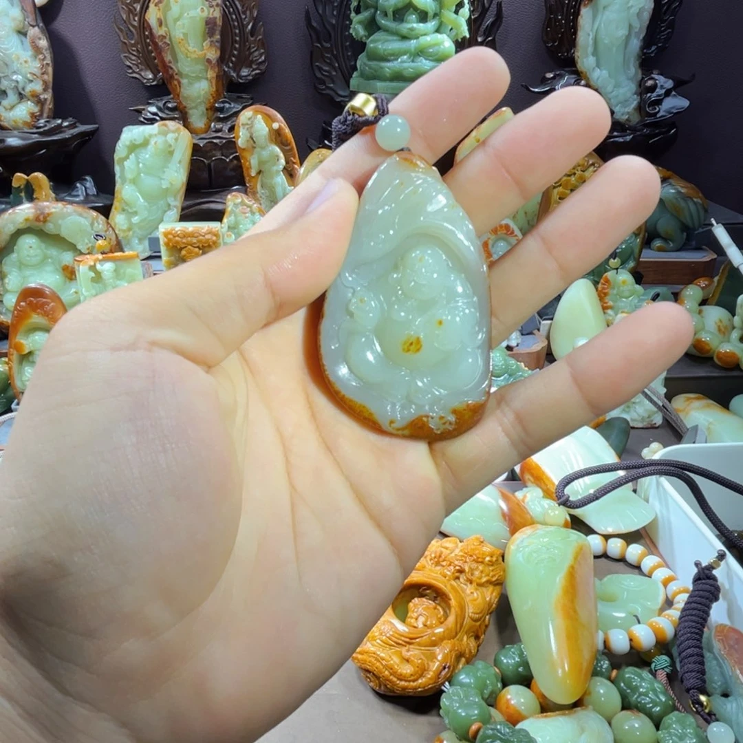 透闪石质玉未镶嵌珠宝奇石