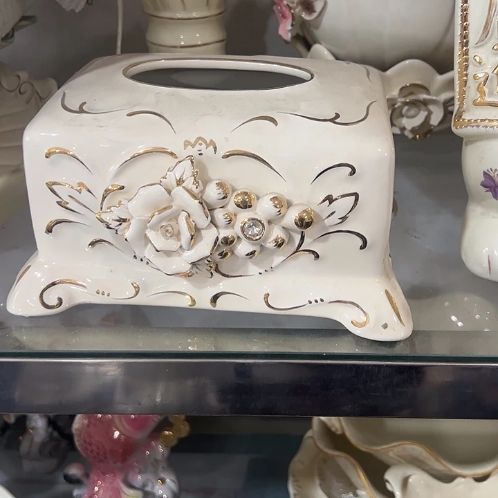 瓷片瑕。。。。。。。。。。。。。。。