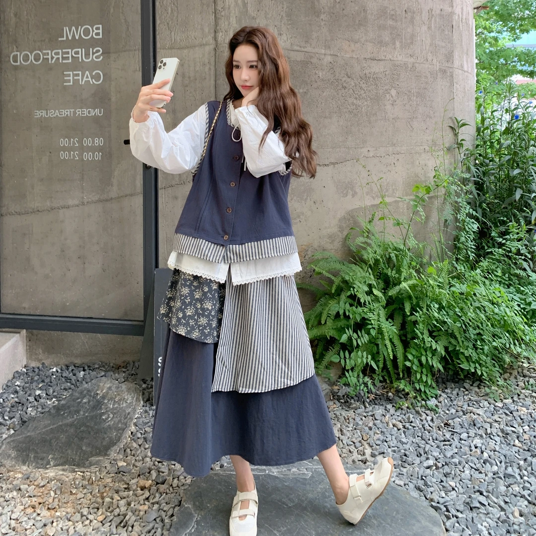 松弛感穿搭一整套慵懒秋条纹拼接马甲高腰半身裙白色衬衫三件套