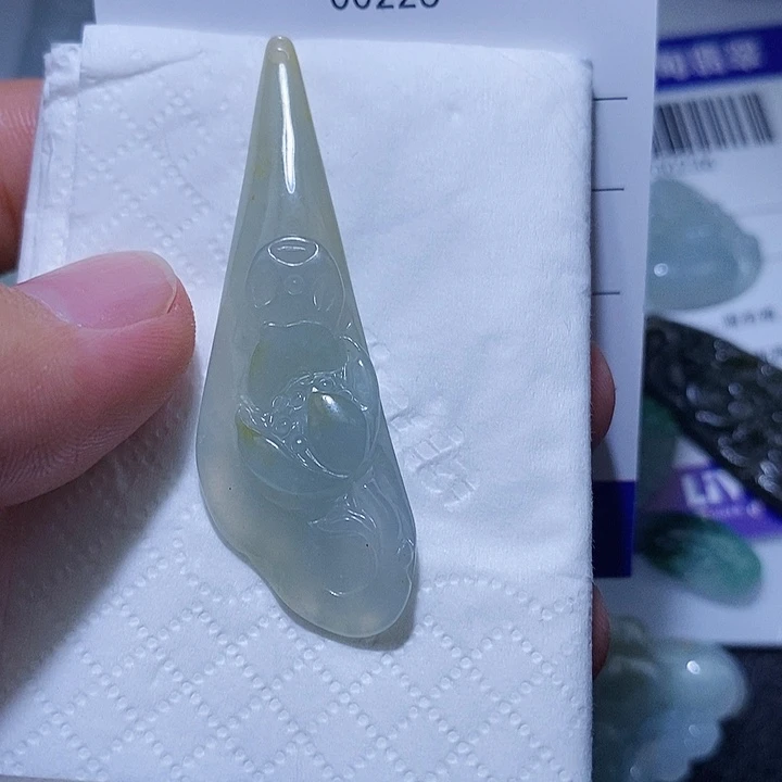 翡翠未镶嵌颈饰天光墟翡翠市场现金代购