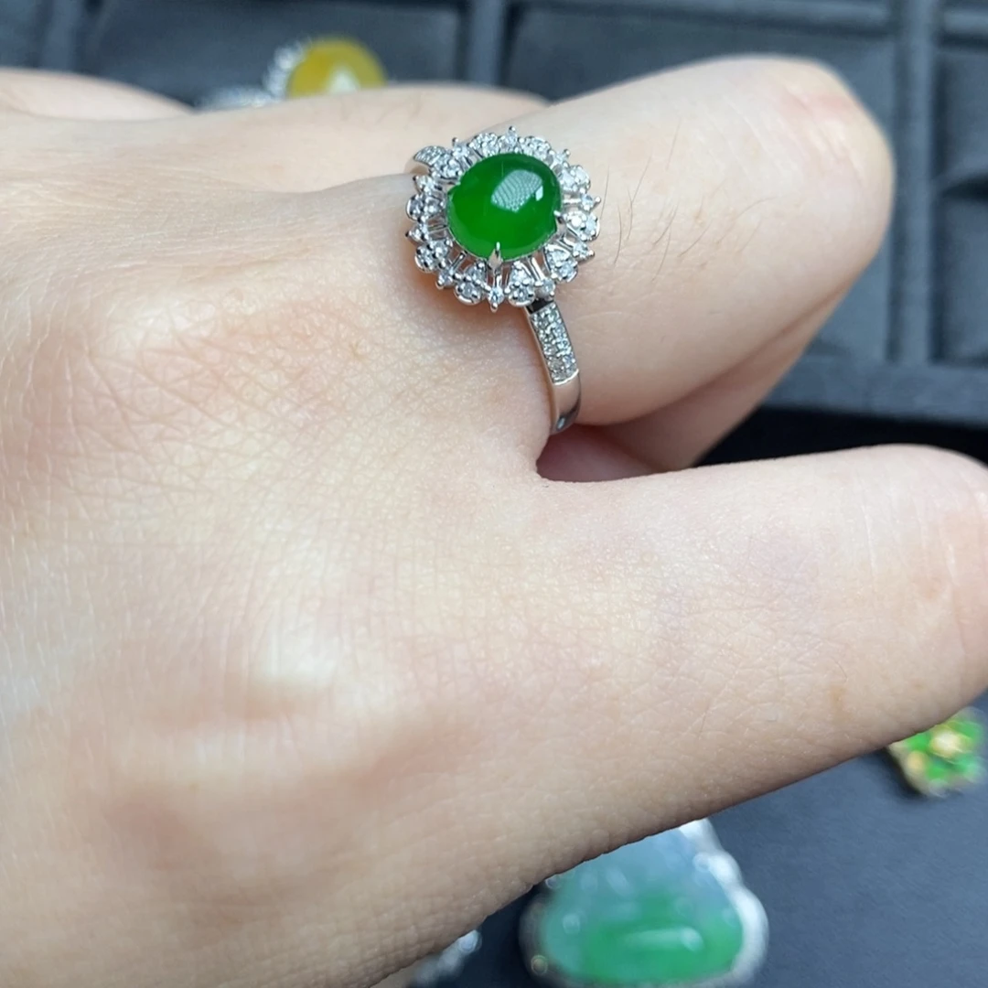 翡翠戒指18K金镶嵌18Ｋ金蛋面戒指