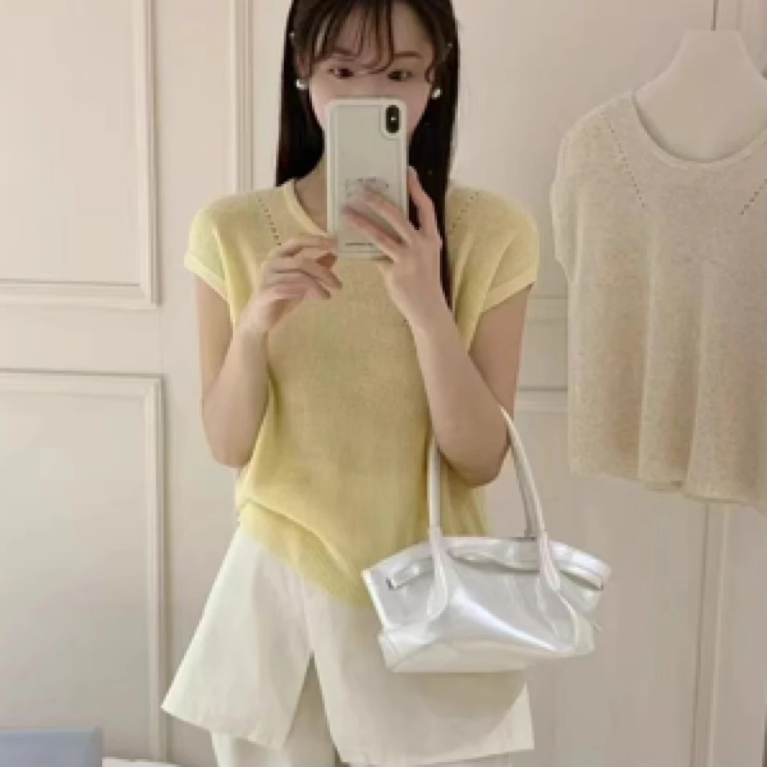 鹅黄色后背镂空短袖针织衫女2025夏季新款显瘦百搭飞飞袖短款上衣