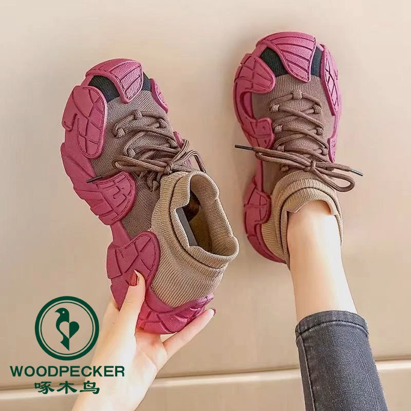 啄木鸟女士飞织袜子鞋女2025春季爆款软底百搭情侣运动休闲椰子鞋