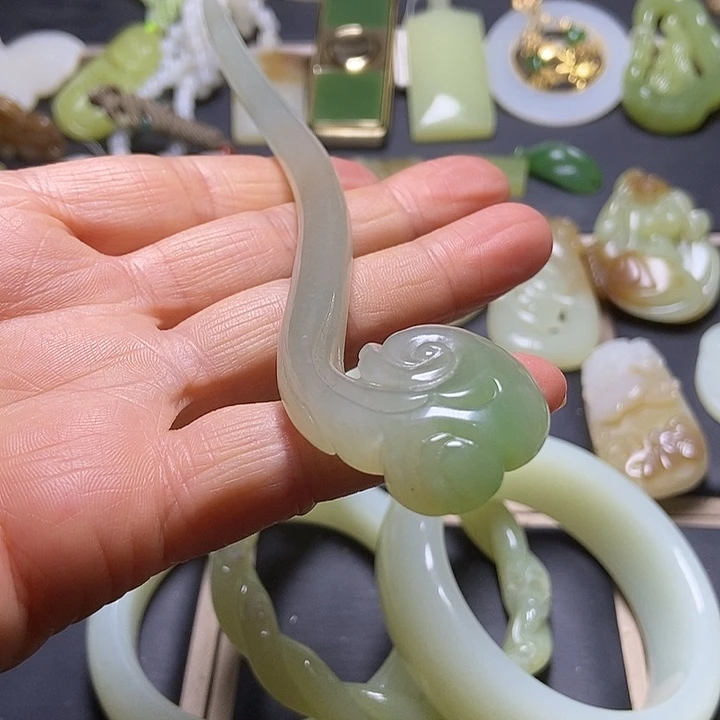 和田玉未镶嵌挂件