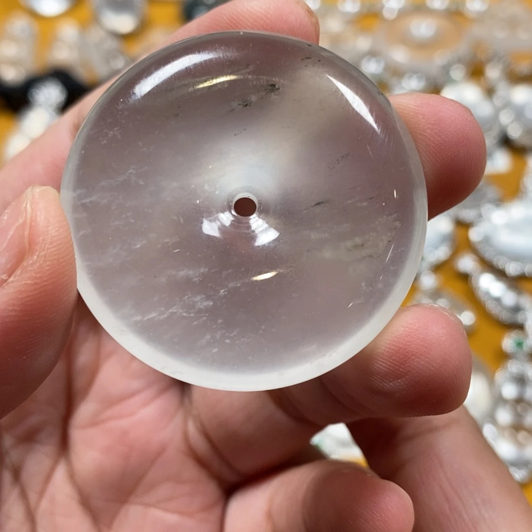 石英质玉未镶嵌颈饰卡四十扣子