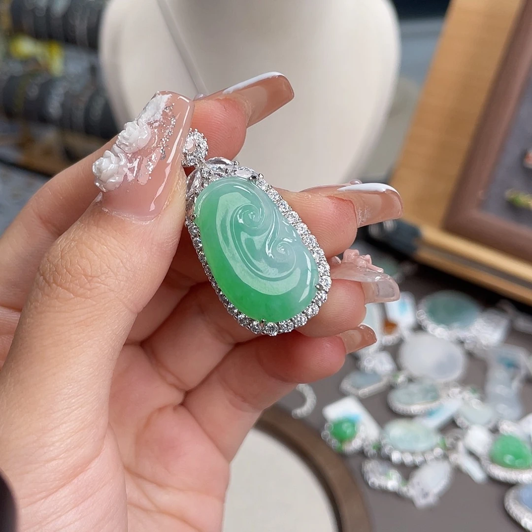 翡翠银S925镶嵌颈饰