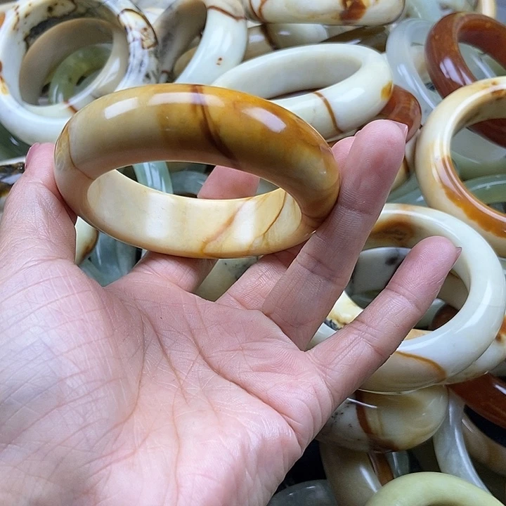 y***y蛇纹石玉未镶嵌手镯