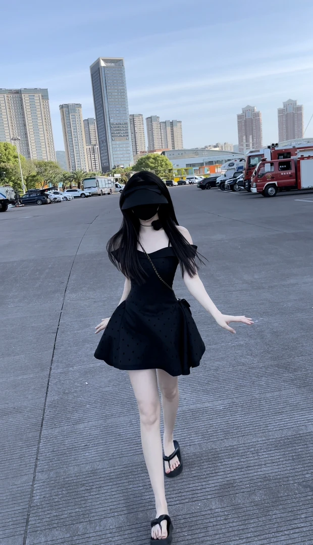 夏季纯欲风一字肩吊带收腰蓬蓬A字短裙