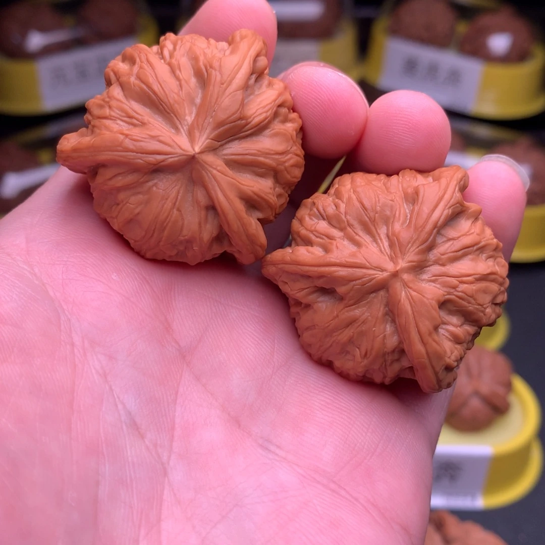 虎***仔文玩核桃吊坠战鼓奔
