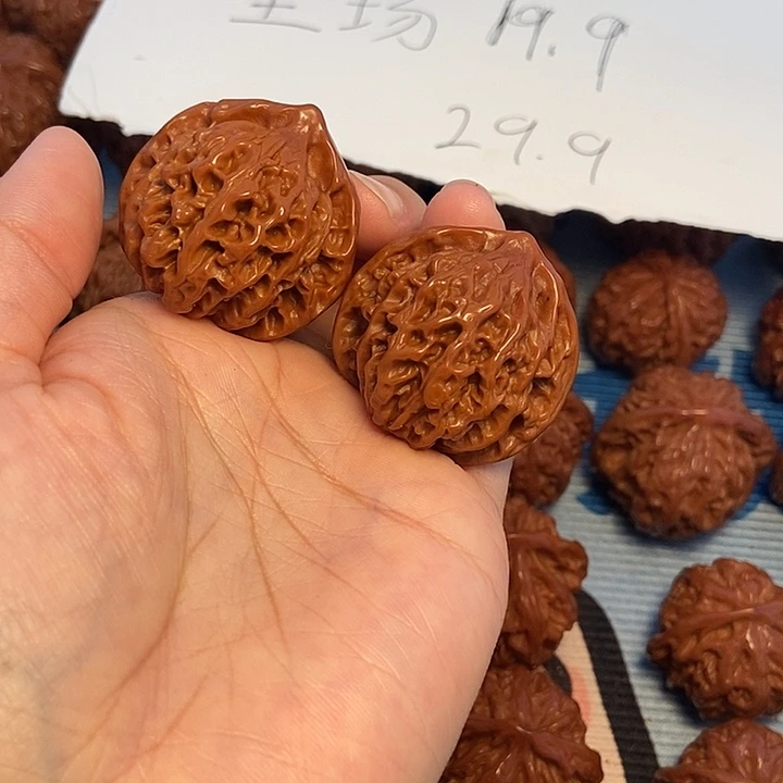 文玩核桃吊坠36灯笼