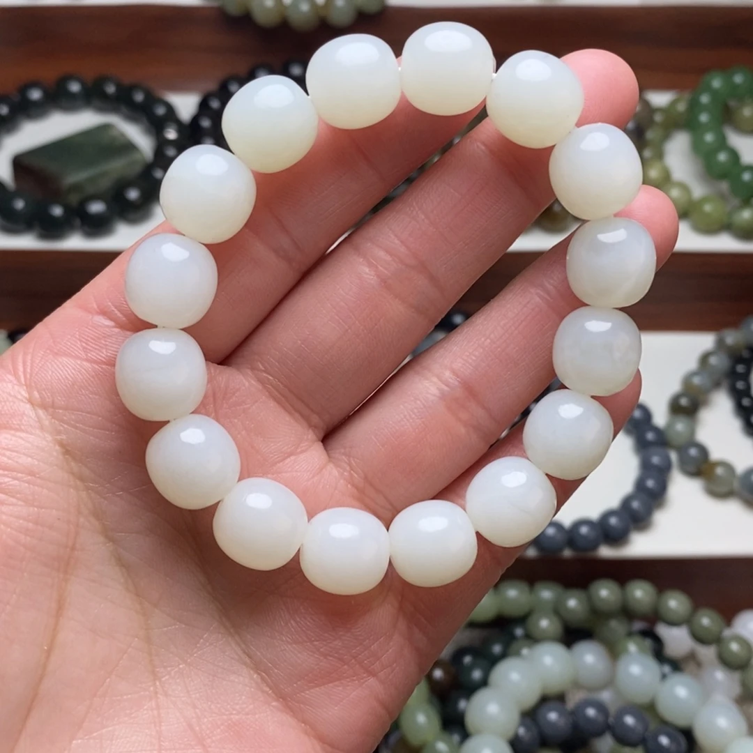 和田玉未镶嵌手串