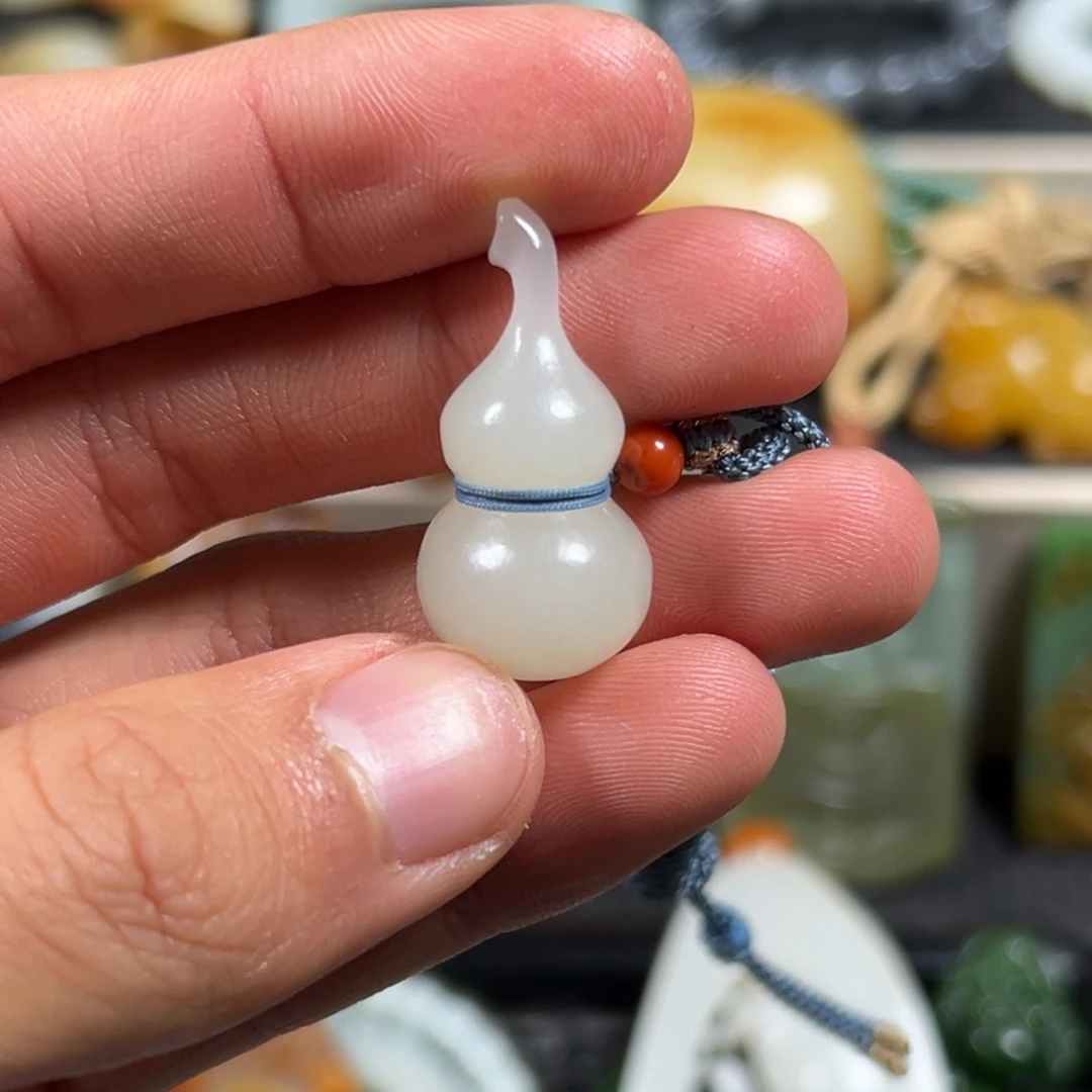 和田玉未镶嵌吊坠(不含链)