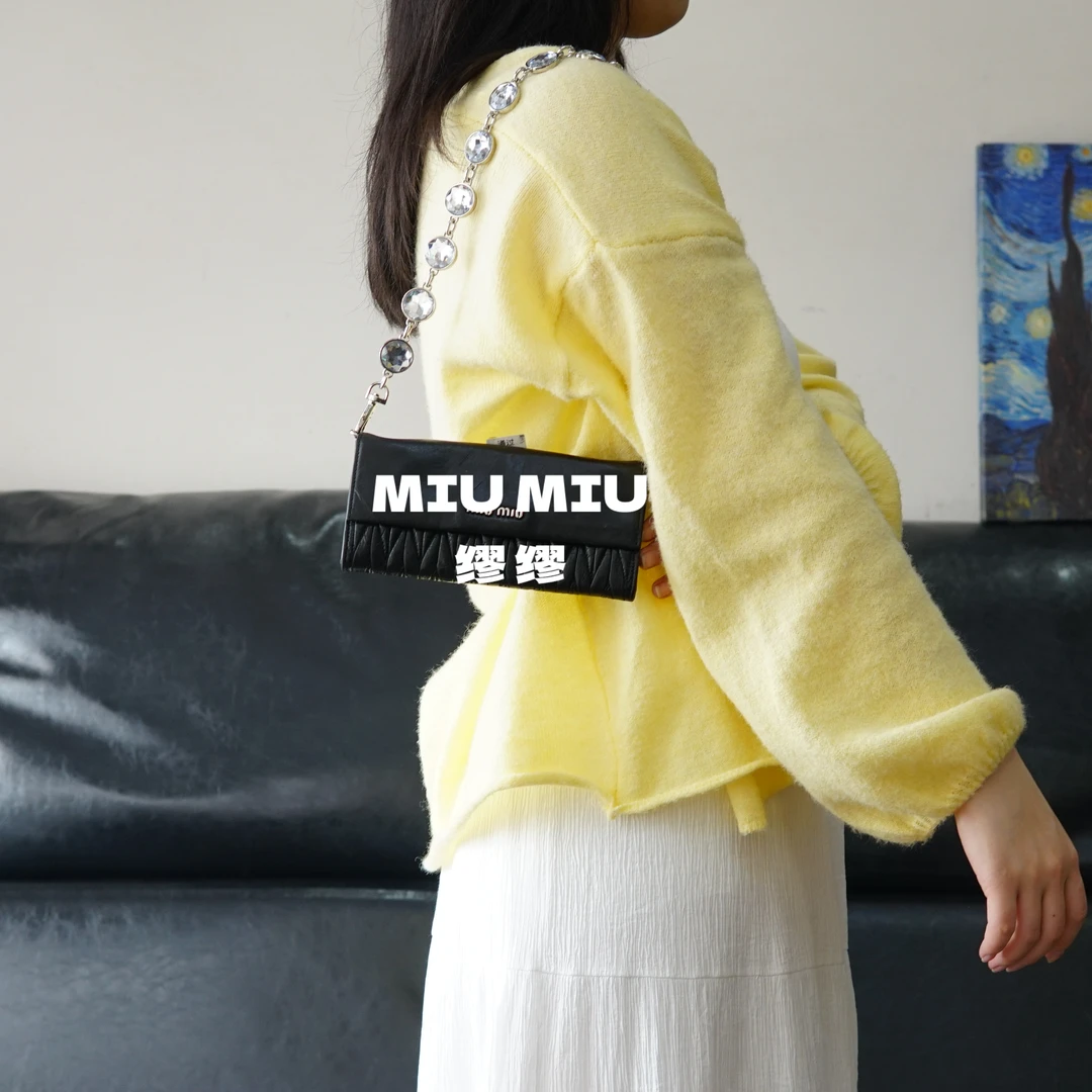 95新 MIU MIU/缪缪 miumiu/黑色褶皱单肩包/ZH05416080/6080