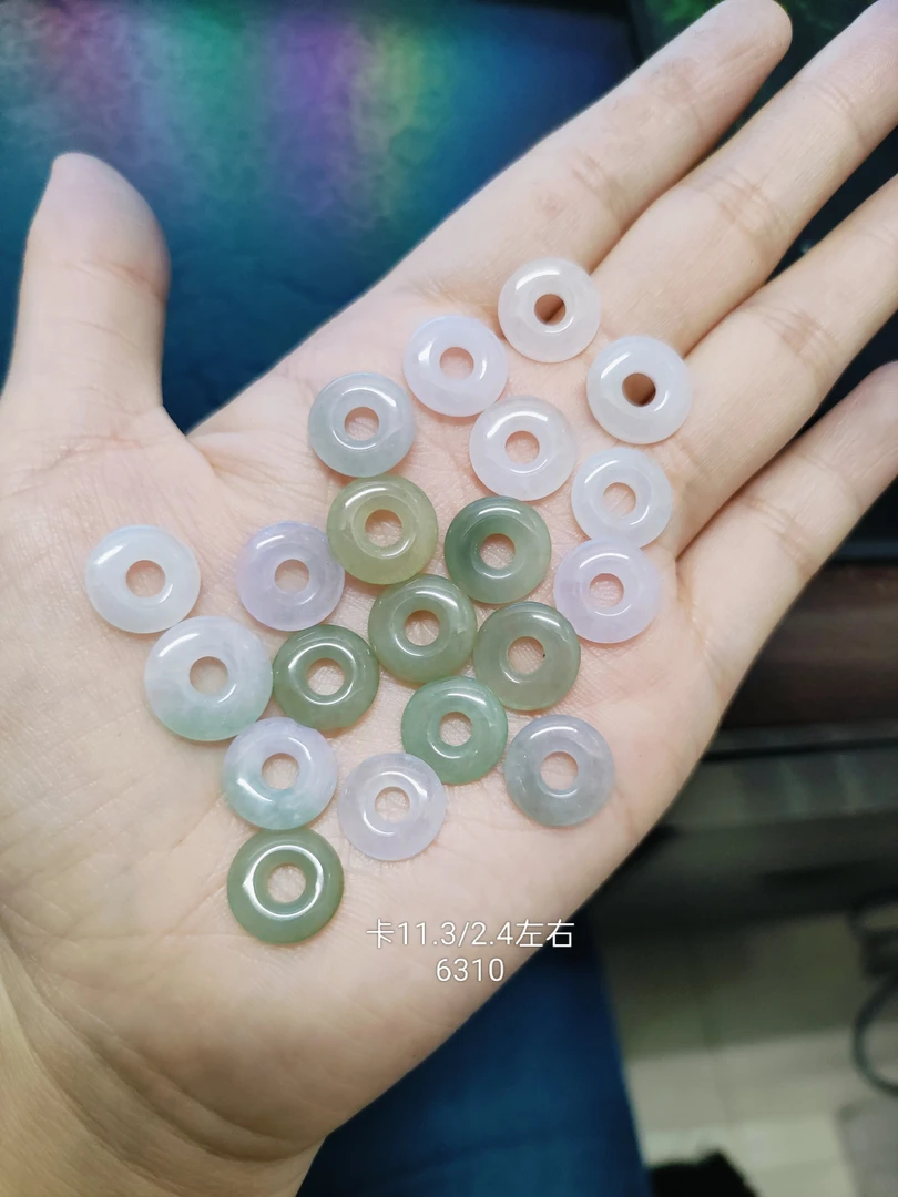 清新甜甜圈一手天然缅甸翡翠A货