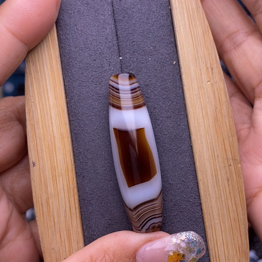 李***8玛瑙/玉髓未镶嵌项链