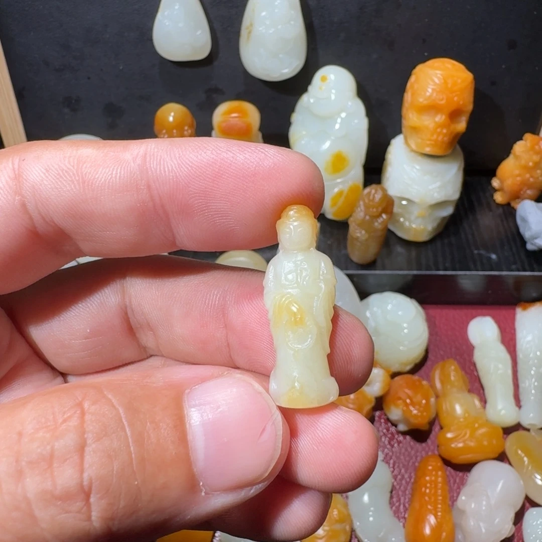 华***资和田玉未镶嵌挂件