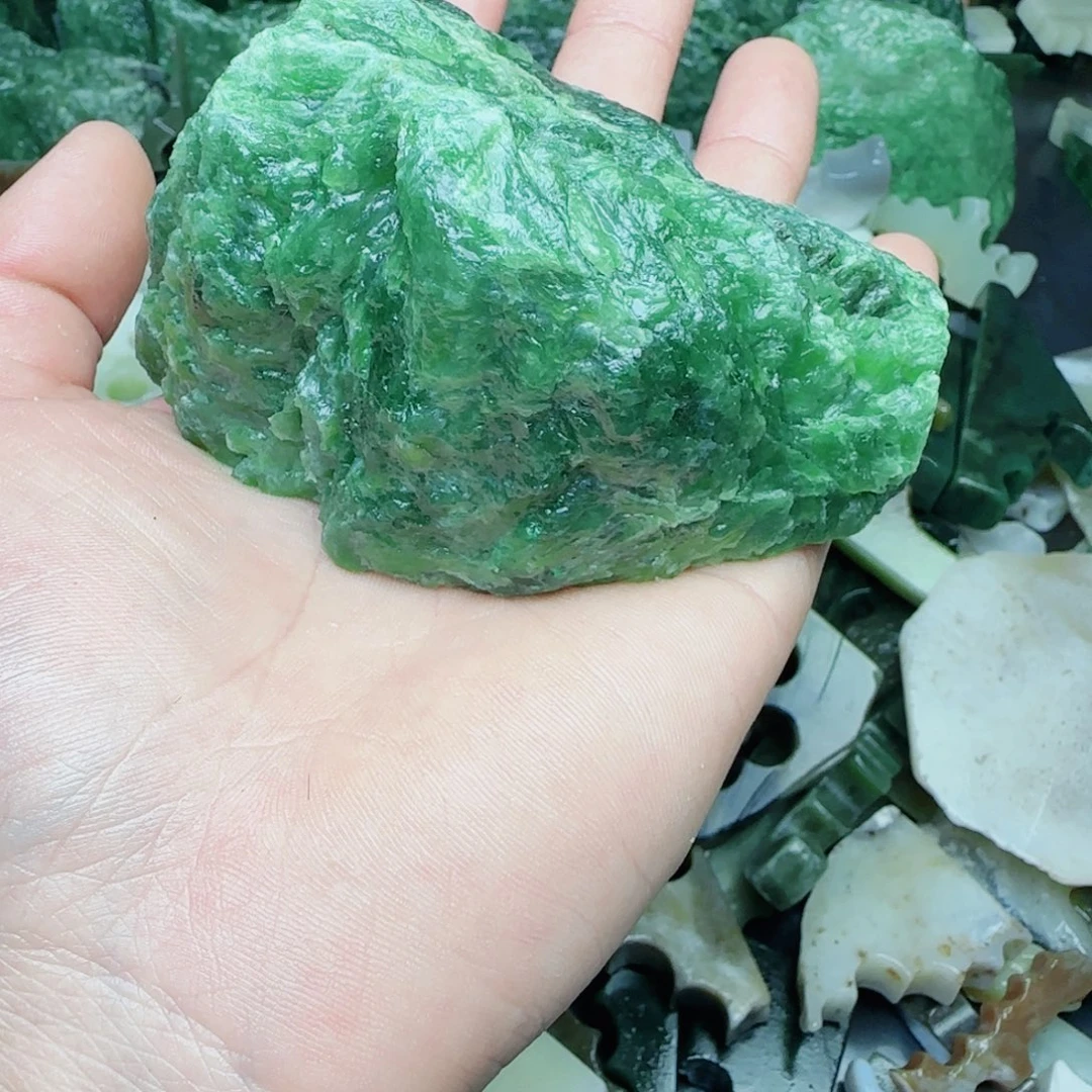 和田玉珠宝半成品未镶嵌小*飞